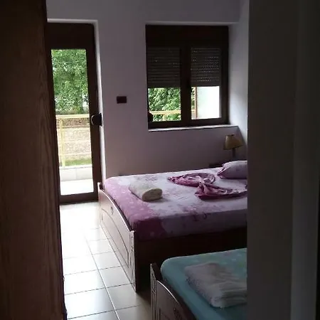 Hotel Leskoviku *