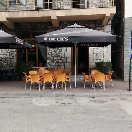 Hotel Leskoviku *